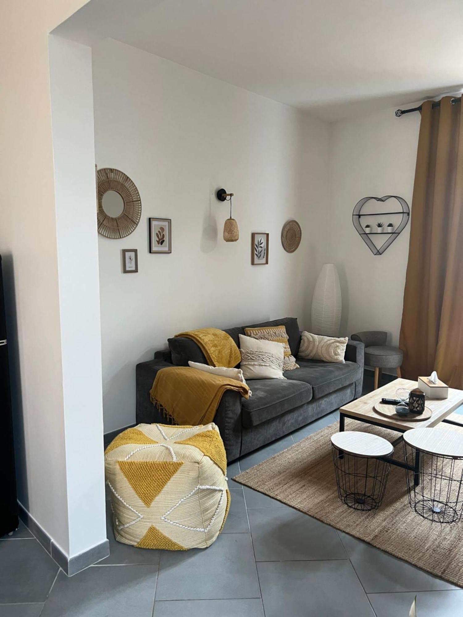 La Jolie Petite Maison Saint-Andre-les-Vergers ภายนอก รูปภาพ