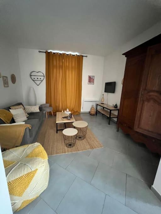 La Jolie Petite Maison Saint-Andre-les-Vergers ภายนอก รูปภาพ