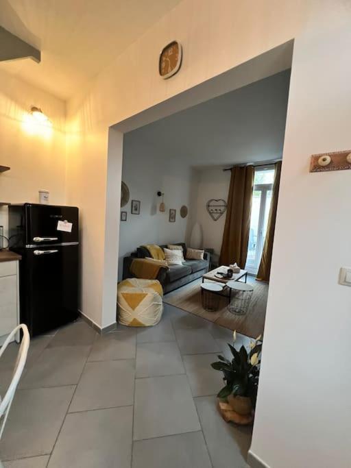 La Jolie Petite Maison Saint-Andre-les-Vergers ภายนอก รูปภาพ